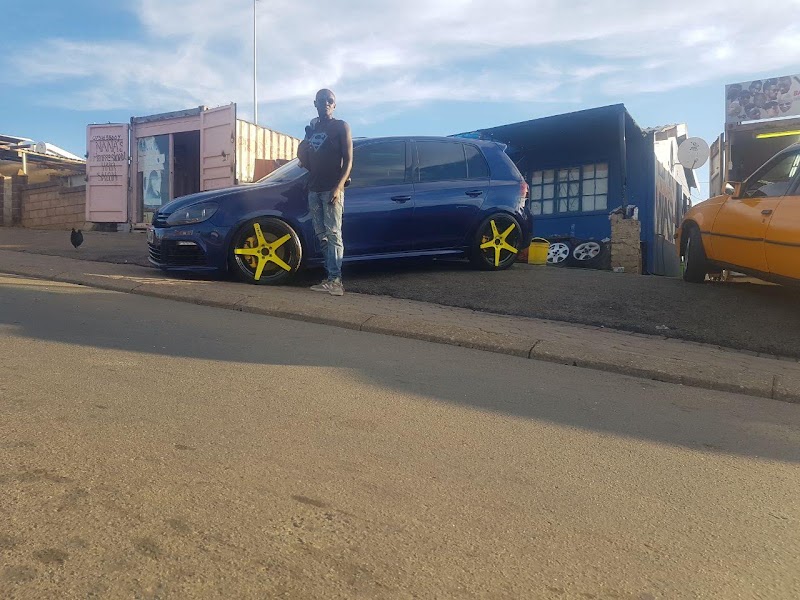 Makaveli's Car Wash - Photo 3